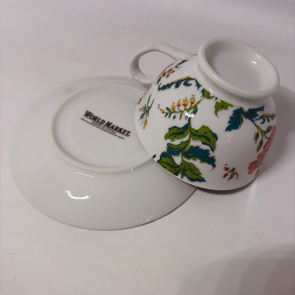 World Market, set of 3 cups and Saucer with bonus mug - Picture 2 of 3